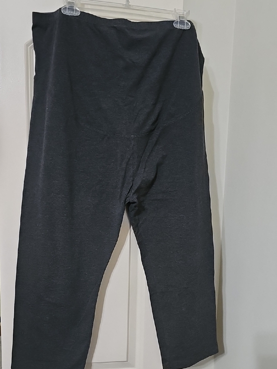 Oh! Mamma Pants - oh! mamma 2x Charcoal Maternity Capri Leggings
